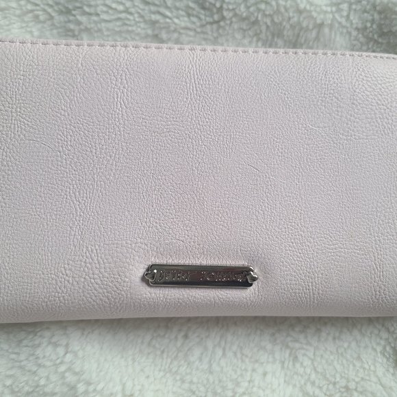 Betsey Johnson Wallet/Wristlet - Picture 2 of 3